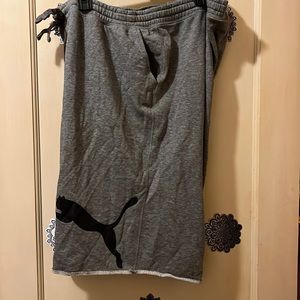 Gently loved men grey athletic shorts size XXL smoke free